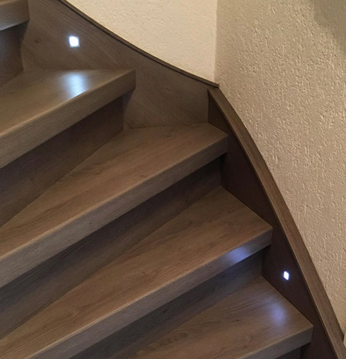 Ondenkbaar Sterkte chocola Trapverlichting - Flexstairs traprenovatie en parketvloeren