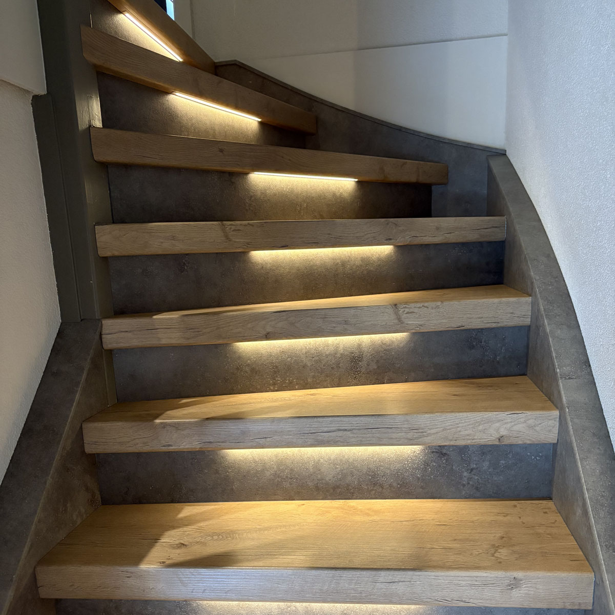https://www.flexstairs.nl/wp-content/uploads/2025/05/trapverlichting_01.jpg